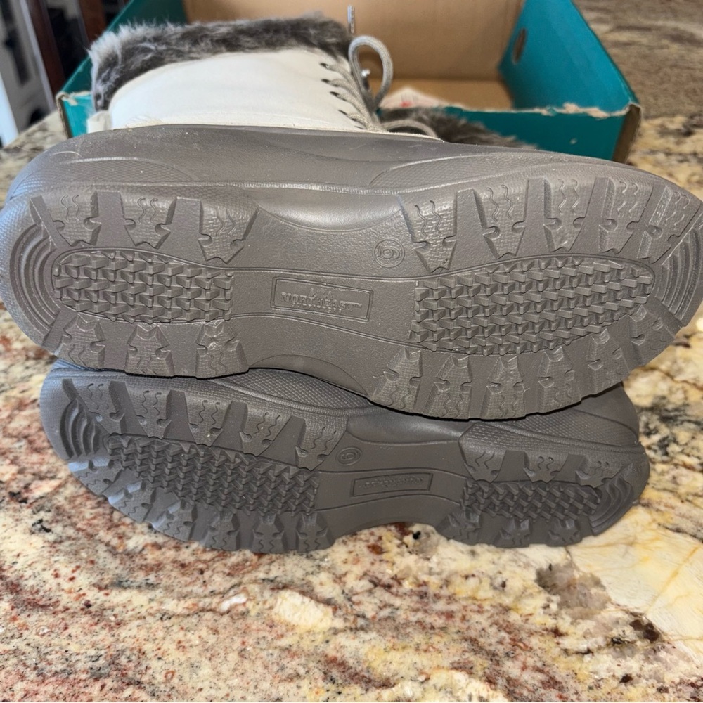 Northeast Outfitters Boots NEW - Picture 4 of 6